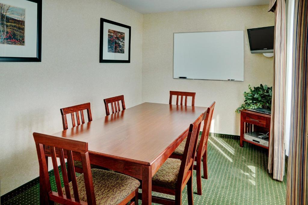 Lakeview Inns & Suites - Slave Lake Eksteriør bilde